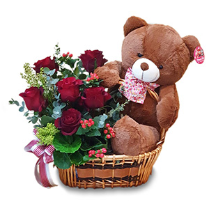 Chocolate Bear Rose Bouquet